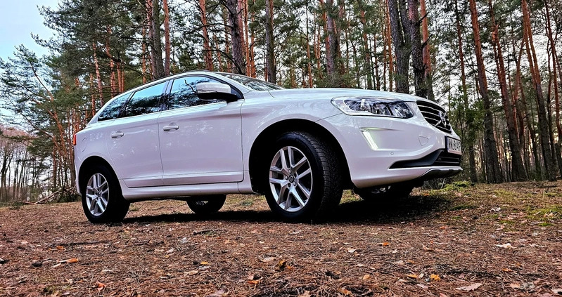 Volvo XC 60 cena 84900 przebieg: 129939, rok produkcji 2016 z Łochów małe 781